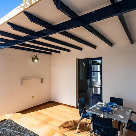 شقة Marina Rubicon Number 3 *