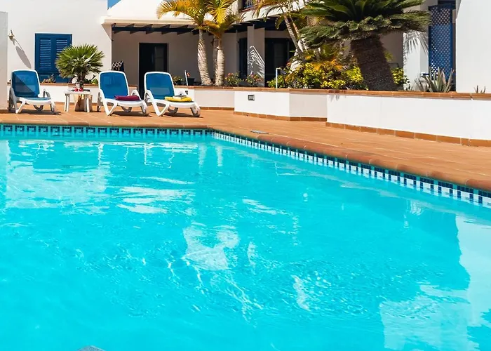 شقة Marina Rubicon Number 3 *